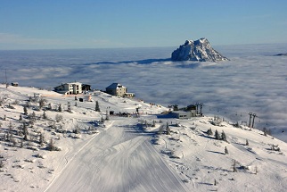 Feuerkogel piste above clouds