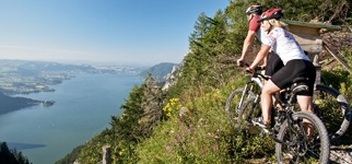 Mountain biking above Lake Traun in Austria